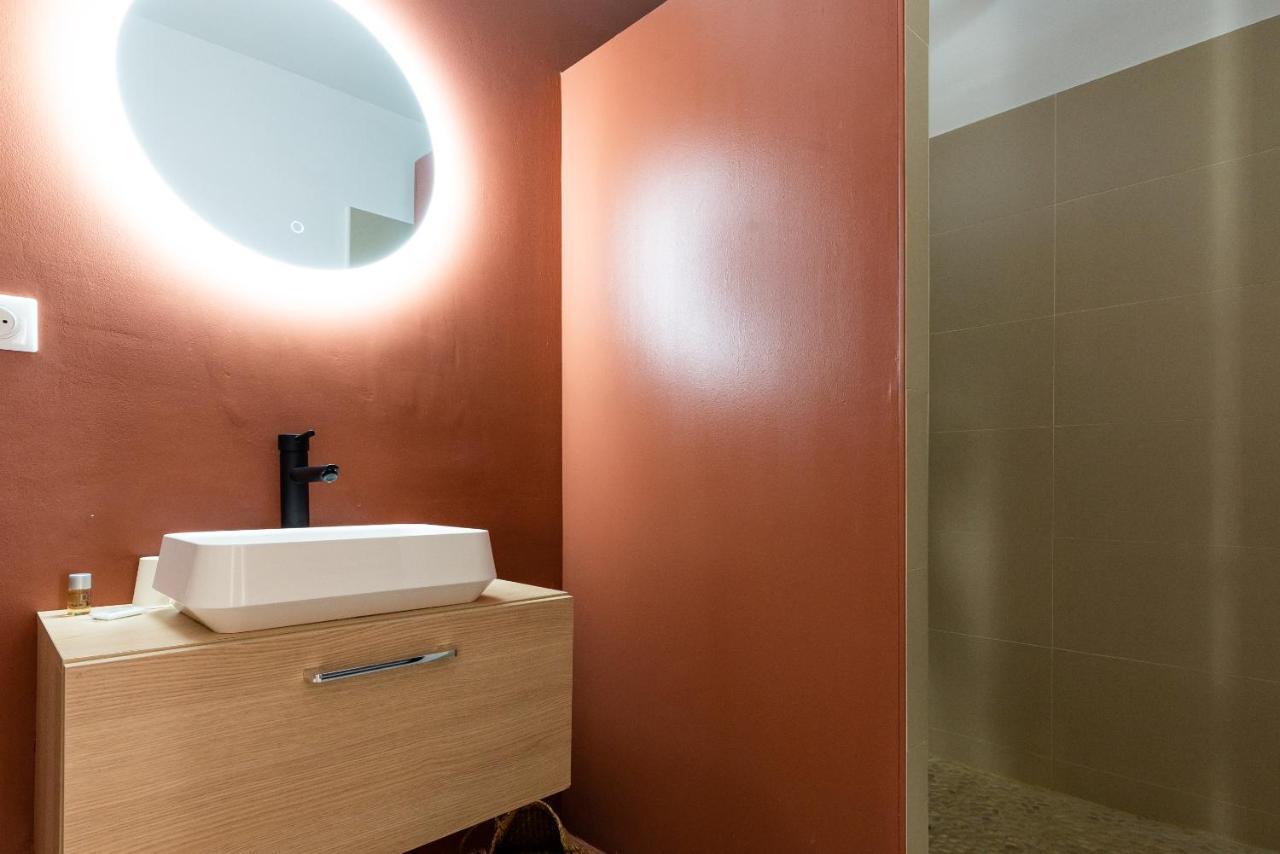 Suite And Spa 21 Дижон Екстериор снимка