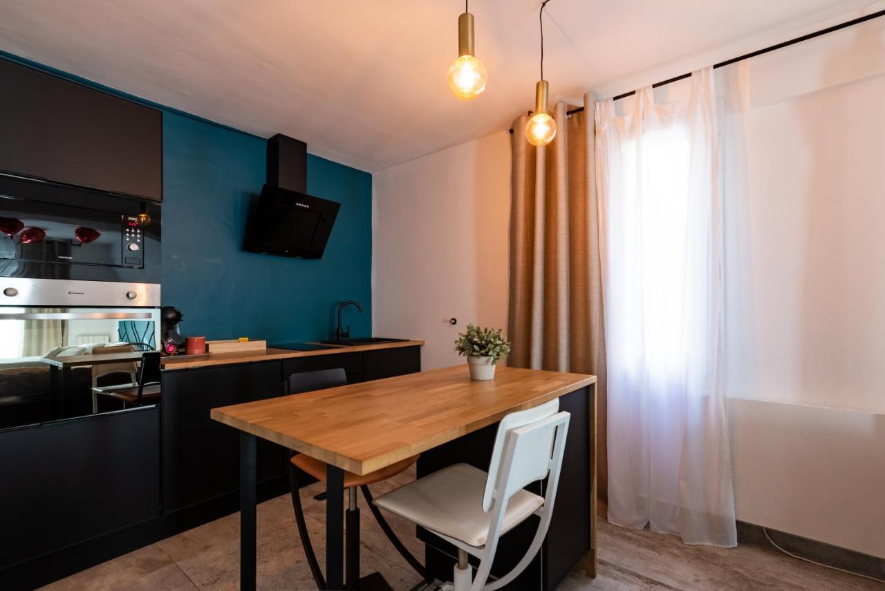 Suite And Spa 21 Дижон Екстериор снимка