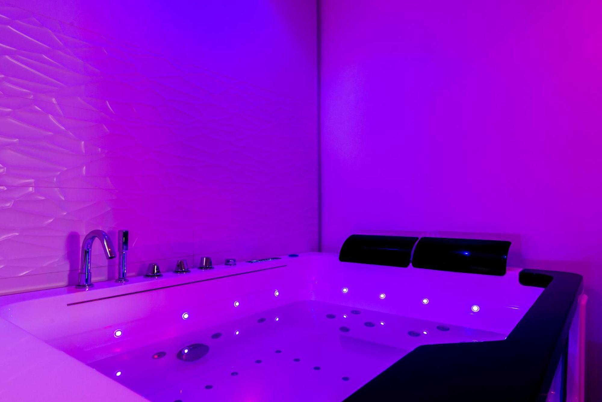 Suite And Spa 21 Дижон Екстериор снимка